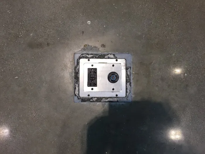 northwestern ford electrical outlet
