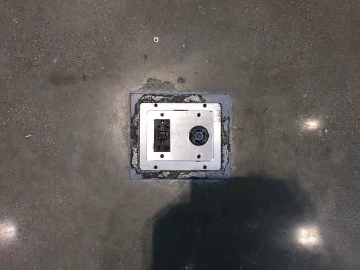 northwestern ford electrical outlet