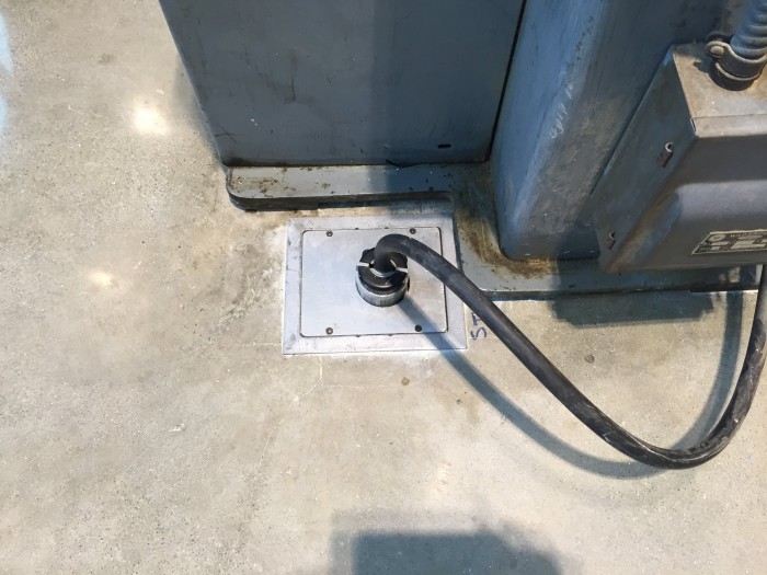 northwestern ford electrical outlet