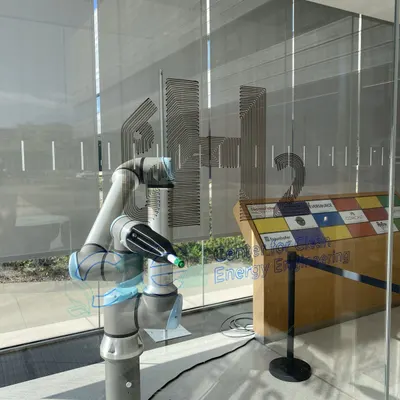 robot welcome